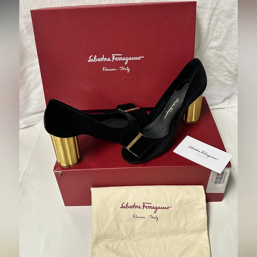 NIB SALVATORE FERRAGAMO Women's Capua Velvet Floral Heel Pumps